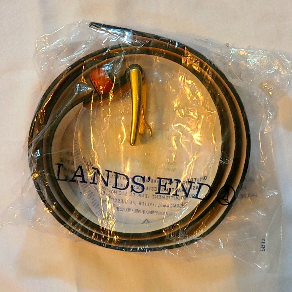 Light tan men's leather belt